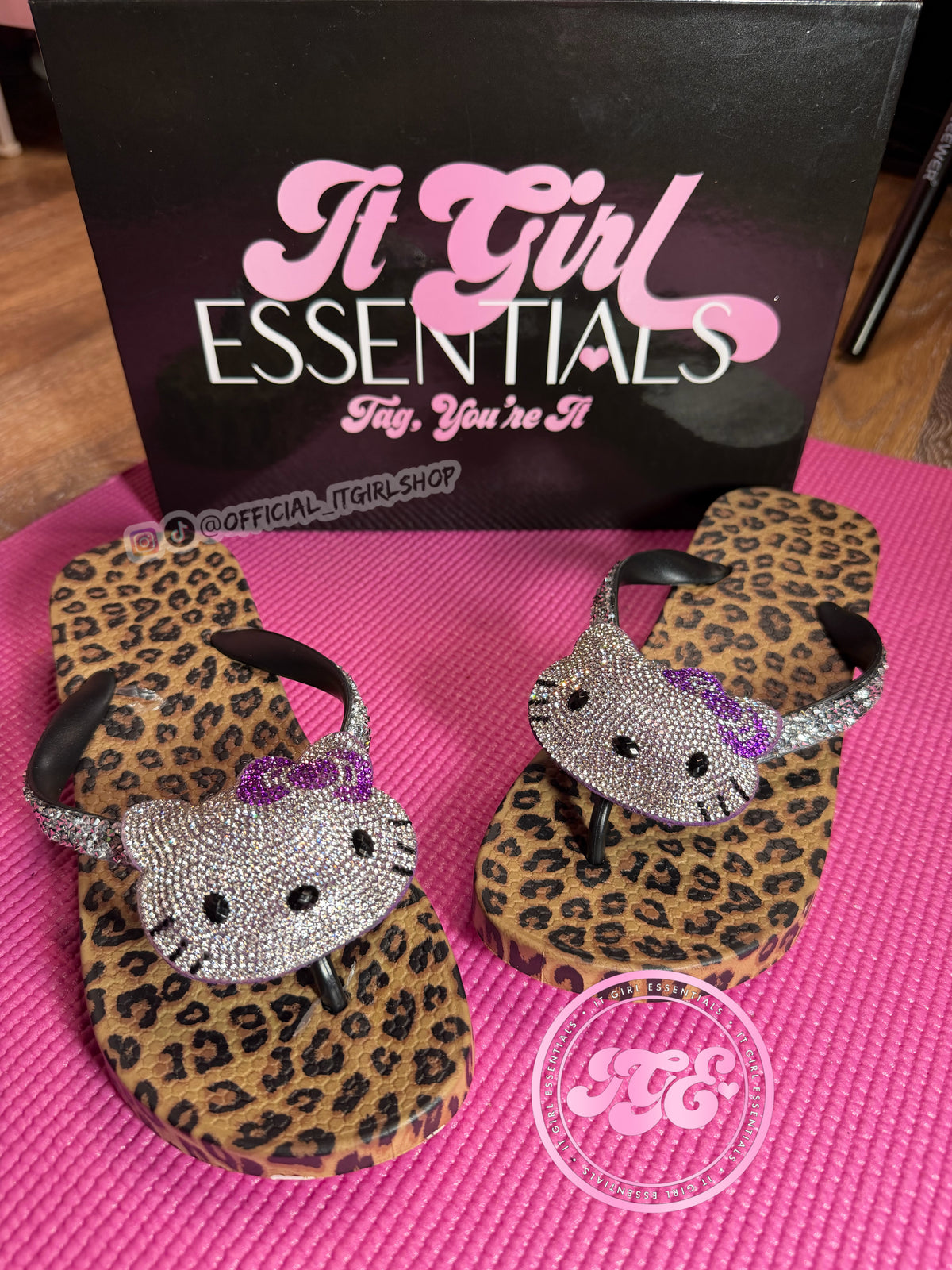 It Girl Kitty Flip Flops