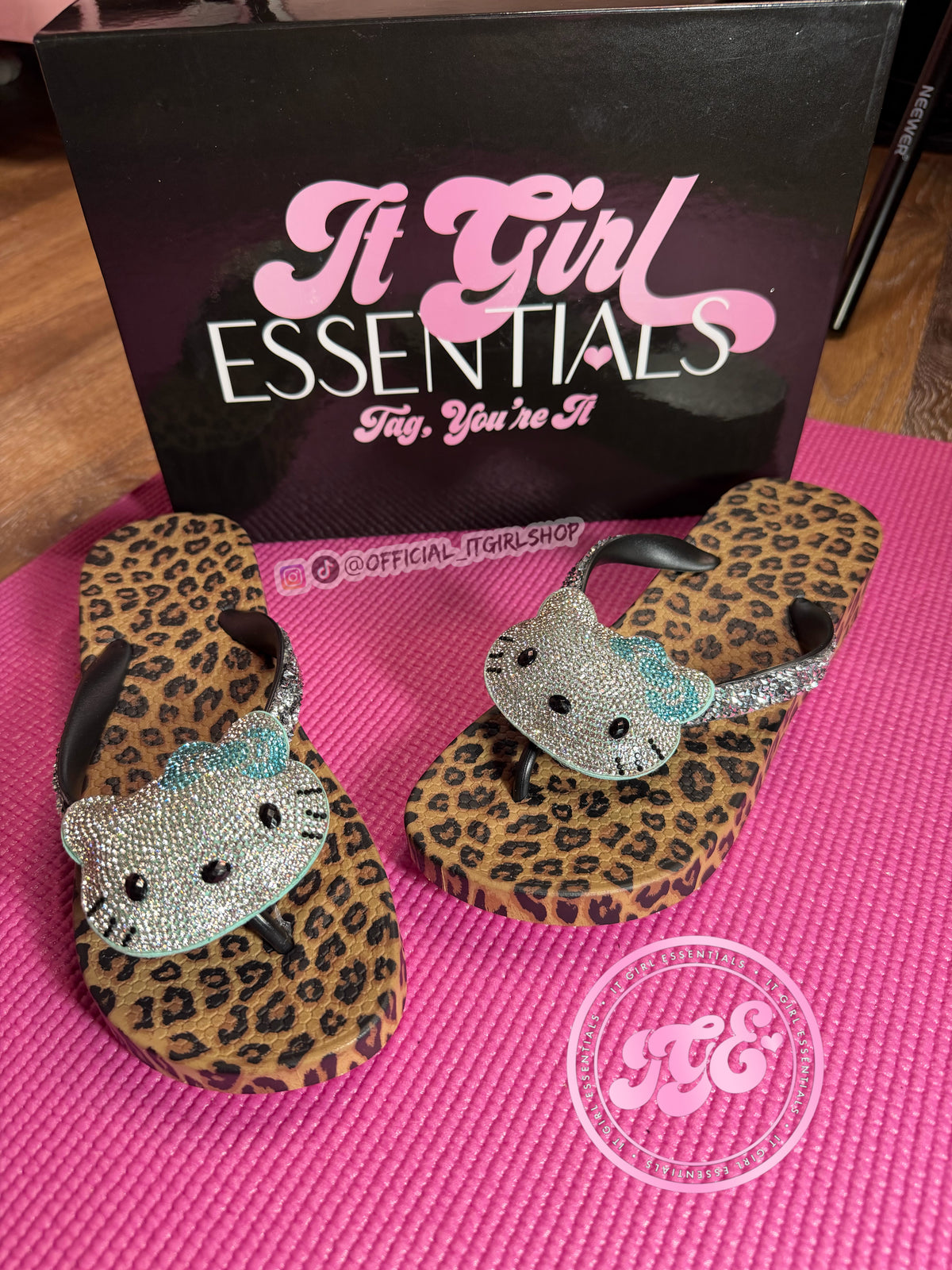 It Girl Kitty Flip Flops
