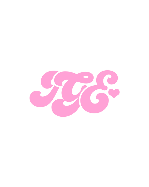 It Girl Essentials 